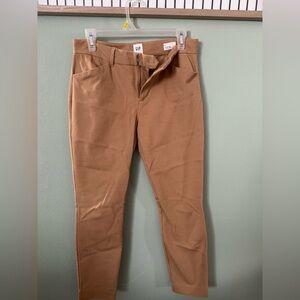 Pantalón color crema